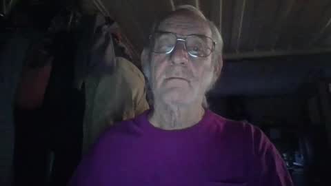 Snapshot of mrsubman chatting on April 16, 2026, 7:53 am Chuck online show from April 16, 2026, 7:53 am