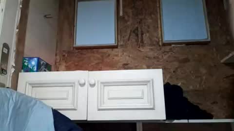 mrthickness80 online show from December 21, 2025, 7:37 am