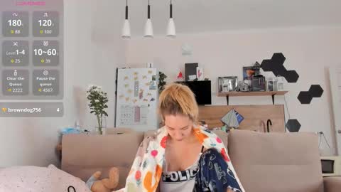 Ms ForYOU online show from October 11, 2025, 2:44 am