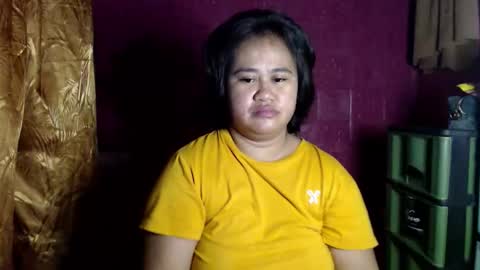 Nathalie online show from May 26, 2026, 2:18 am