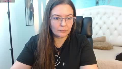 Jossie online show from June 4, 2026, 3:23 am
