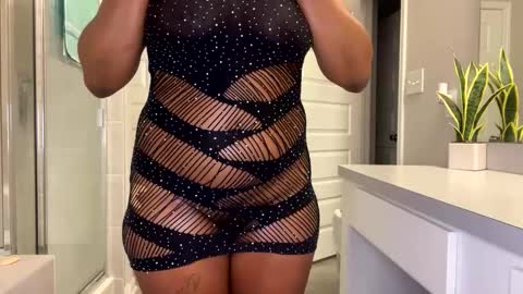 Ms. LOYALTY  online show from October 2, 2025, 3:13 am