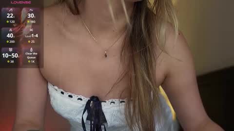 Snapshot of mssophie_war chatting on February 19, 2026, 5:09 pm Sophie online show from February 19, 2026, 5:09 pm