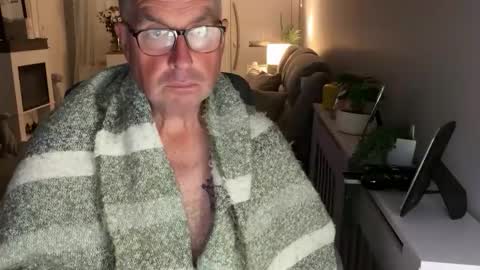 mtb1697 online show from September 28, 2025, 10:48 pm