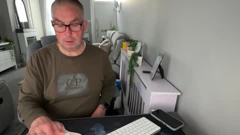 mtb1697 online show from October 4, 2025, 3:10 pm