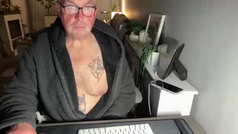 mtb1697 online show from April 5, 2026, 10:29 pm