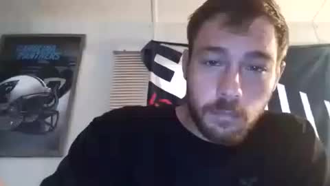 mtucker111117 online show from September 28, 2025, 11:48 am