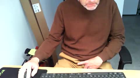 mucfag online show from October 21, 2025, 4:08 pm