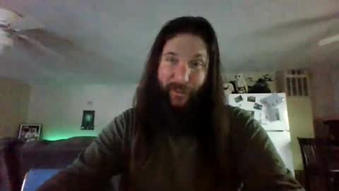 Snapshot of mudge chatting on January 22, 2025, 10:37 pm Mudge online show from January 22, 2025, 10:37 pm