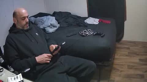 Muffdiver online show from February 16, 2026, 11:23 pm