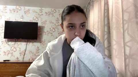 Tia online show from April 10, 2026, 6:07 am