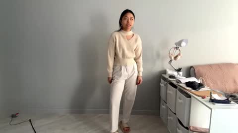 Mia online show from February 9, 2026, 11:09 pm