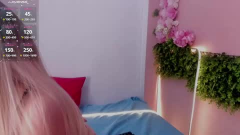 Snapshot of mulan_queen chatting on April 21, 2026, 1:50 pm Mulan online show from April 21, 2026, 1:50 pm