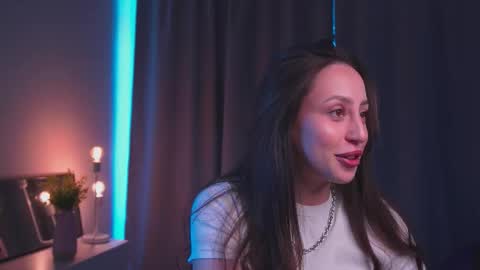 Kira online show from September 21, 2025, 6:59 am