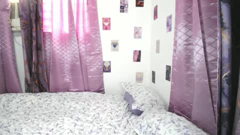 moan yeeka online show from December 26, 2024, 4:43 am