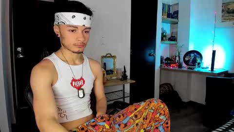 Snapshot of murielkarmesi chatting on January 16, 2025, 1:36 pm murielkarmesi online show from January 16, 2025, 1:36 pm