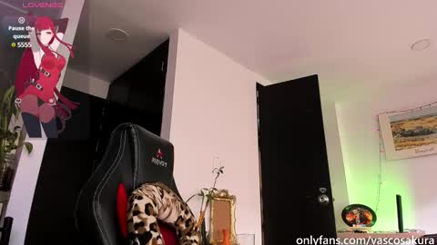 Snapshot of murielkarmesi chatting on February 6, 2025, 7:18 pm murielkarmesi online show from February 6, 2025, 7:18 pm