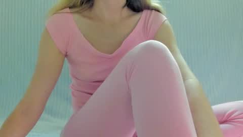 Snapshot of murrrmuah chatting on September 9, 2025, 6:18 pm murrrmuah online show from September 9, 2025, 6:18 pm