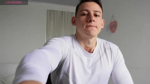 Snapshot of muscle_king_cum chatting on April 21, 2026, 1:39 pm muscle_king_cum online show from April 21, 2026, 1:39 pm