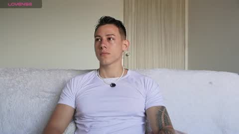 Snapshot of muscle_king_cum chatting on June 30, 2026, 1:34 pm muscle_king_cum online show from June 30, 2026, 1:34 pm