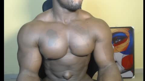 Snapshot of musclegodsammy23 chatting on February 7, 2025, 1:25 am musclegod23 online show from February 7, 2025, 1:25 am