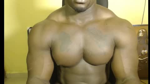 Snapshot of musclegodsammy23 chatting on February 10, 2025, 10:19 pm musclegod23 online show from February 10, 2025, 10:19 pm