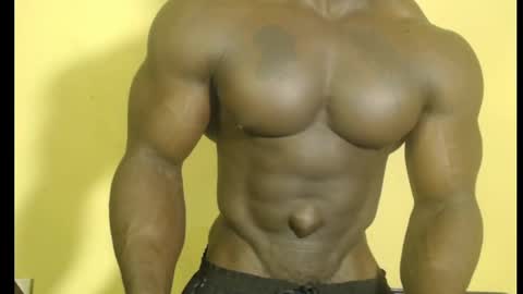 Snapshot of musclegodsammy23 chatting on February 28, 2025, 2:42 am musclegod23 online show from February 28, 2025, 2:42 am