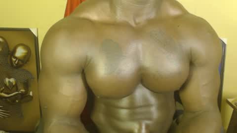 Snapshot of musclegodsammy23 chatting on March 7, 2025, 3:40 am musclegod23 online show from March 7, 2025, 3:40 am
