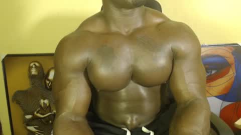 Snapshot of musclegodsammy23 chatting on March 12, 2025, 10:07 pm musclegod23 online show from March 12, 2025, 10:07 pm