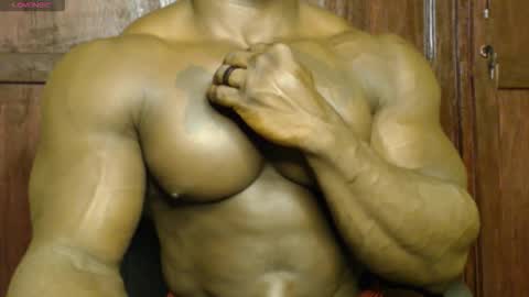 Snapshot of musclegodsammy23 chatting on September 10, 2025, 11:49 pm musclegod23 online show from September 10, 2025, 11:49 pm