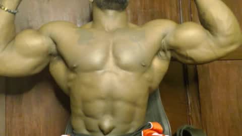 Snapshot of musclegodsammy23 chatting on September 28, 2025, 12:16 am musclegod23 online show from September 28, 2025, 12:16 am