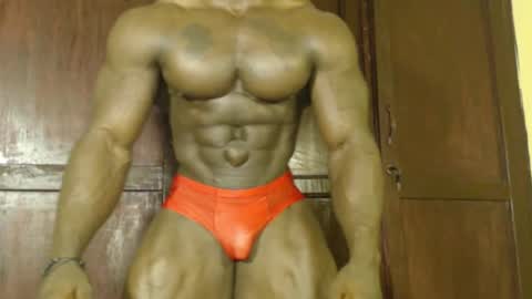 Snapshot of musclegodsammy23 chatting on October 18, 2025, 12:02 am musclegod23 online show from October 18, 2025, 12:02 am