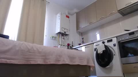 Snapshot of musclesqueen chatting on March 6, 2025, 1:14 pm MusclesQueen online show from March 6, 2025, 1:14 pm