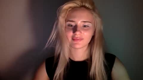 musescorner online show from November 18, 2025, 6:34 pm