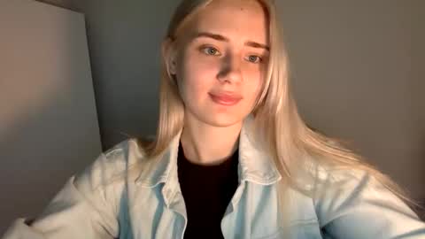 musescorner online show from December 4, 2025, 5:32 pm