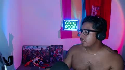 mushrooncat online show from September 19, 2025, 4:03 am