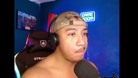 mushrooncat online show from October 13, 2025, 3:23 pm