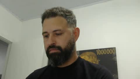 Snapshot of musosc chatting on October 9, 2025, 10:41 pm musosc online show from October 9, 2025, 10:41 pm