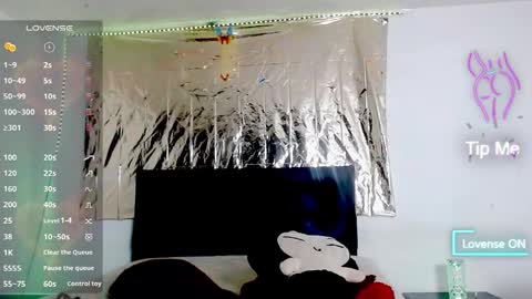 Mussa Hott online show from February 19, 2026, 8:49 pm