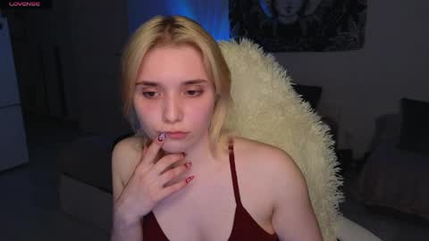 Molly online show from May 20, 2026, 9:10 pm