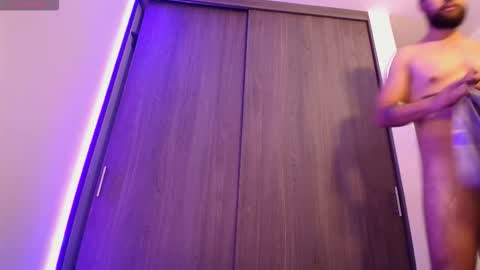 chlo rose and nico weiss online show from March 3, 2026, 3:18 pm