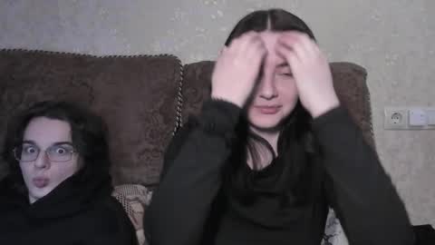 cute couple online show from March 20, 2026, 4:39 am