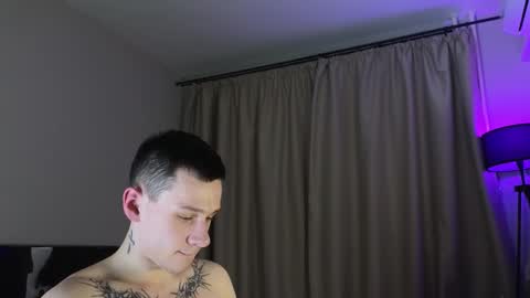 1x1 online show from December 15, 2025, 2:32 pm