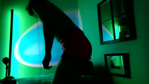 Snapshot of mx_anouk_divine chatting on October 14, 2025, 5:08 am Mx. Anouk Divine online show from October 14, 2025, 5:08 am