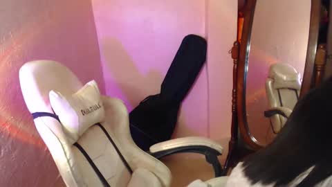 Snapshot of my_love_andi chatting on October 4, 2025, 6:50 pm Its me Andi online show from October 4, 2025, 6:50 pm