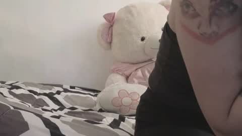 Snapshot of myagosling13 chatting on July 19, 2026, 9:18 pm miagosling NTMU Dont forget follow me online show from July 19, 2026, 9:18 pm