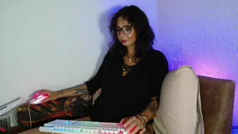 myamillor online show from April 4, 2026, 8:28 pm