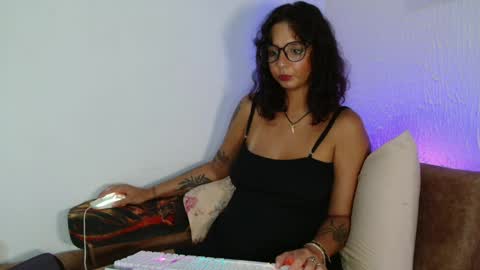 myamillor online show from April 5, 2026, 9:01 pm