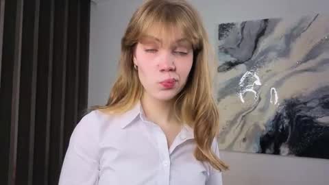 Mira  online show from November 19, 2025, 4:23 am