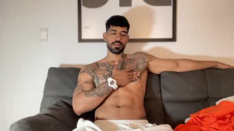 Myke esthetic online show from December 15, 2024, 7:02 am